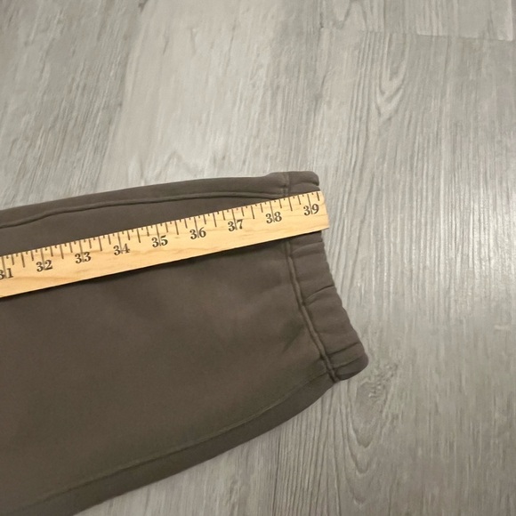 Lululemon French Terry Cloth Relaxed Fit Joggers - Picture 10 of 10